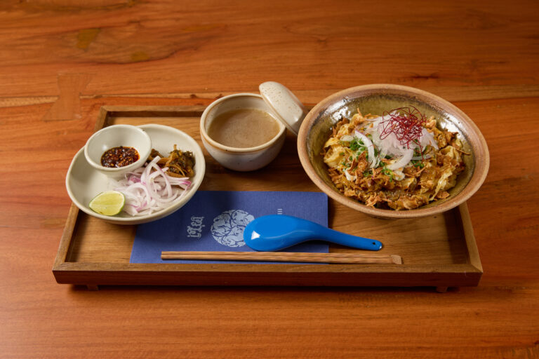 WIANG: Khaosoi & Grill Bar – ข้าวซอย 5 ยุค เรื่องราวล้านนาจากเส้นทางวัฒนธรรมสู่จานอาหารร่วมสมัย